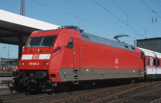101-022-2-Duisburg-1.6.98