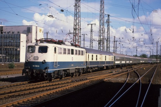 110 109-6 D 295 Duisburg 2.9.89-1