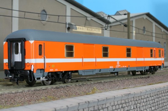 ACME_50521_Dz_orange
