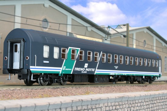 ACME_50922_T2S_TrenoNotte_A