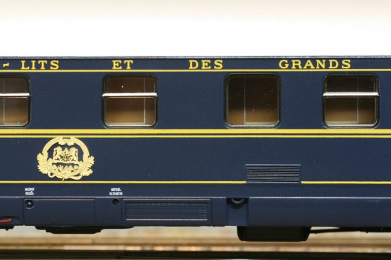 ACME_52100_Detail2
