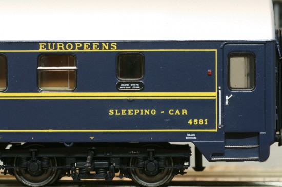 ACME_52100_Detail3