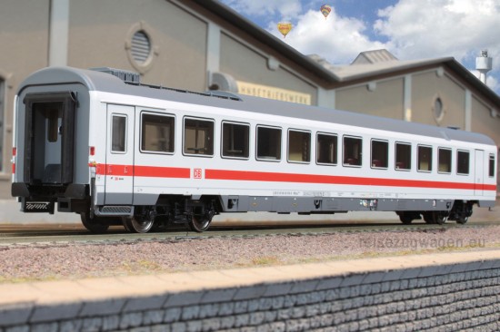 ACME_52369_WR_Seite1