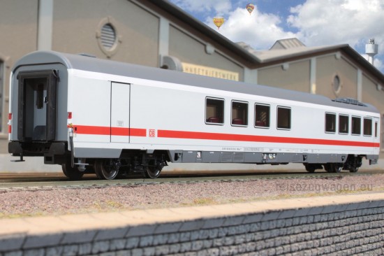 ACME_52369_WR_Seite2