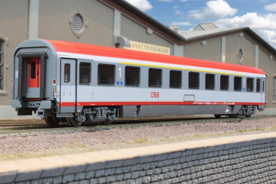 ACME_52515_Am_Seite1