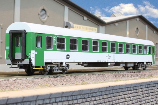 ACME_52925_Bmee_Seite1