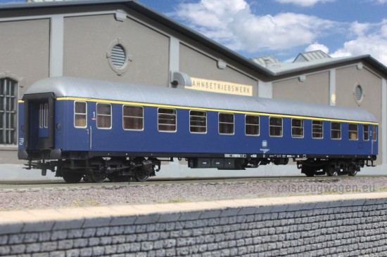 Ade_03004-02_Aüm202_80204-0_Seite1_München