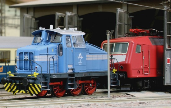 Ade_255001-3 Ade_255001-3