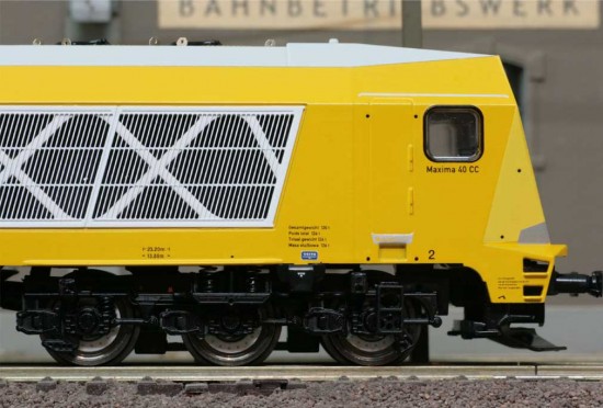 KM_60040_Detail
