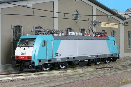 LS_12144_TRAXX
