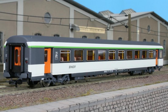 LS_40132_B11rtu_Nudel