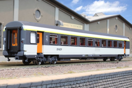 LS_40160_A10tu_Seite1