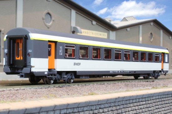 LS_40160_A10tu_Seite2