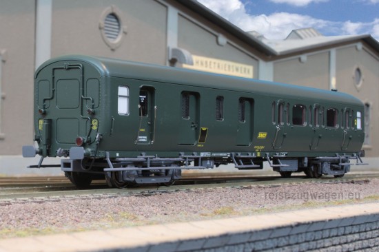 LS_40329-3_BD_Seite1