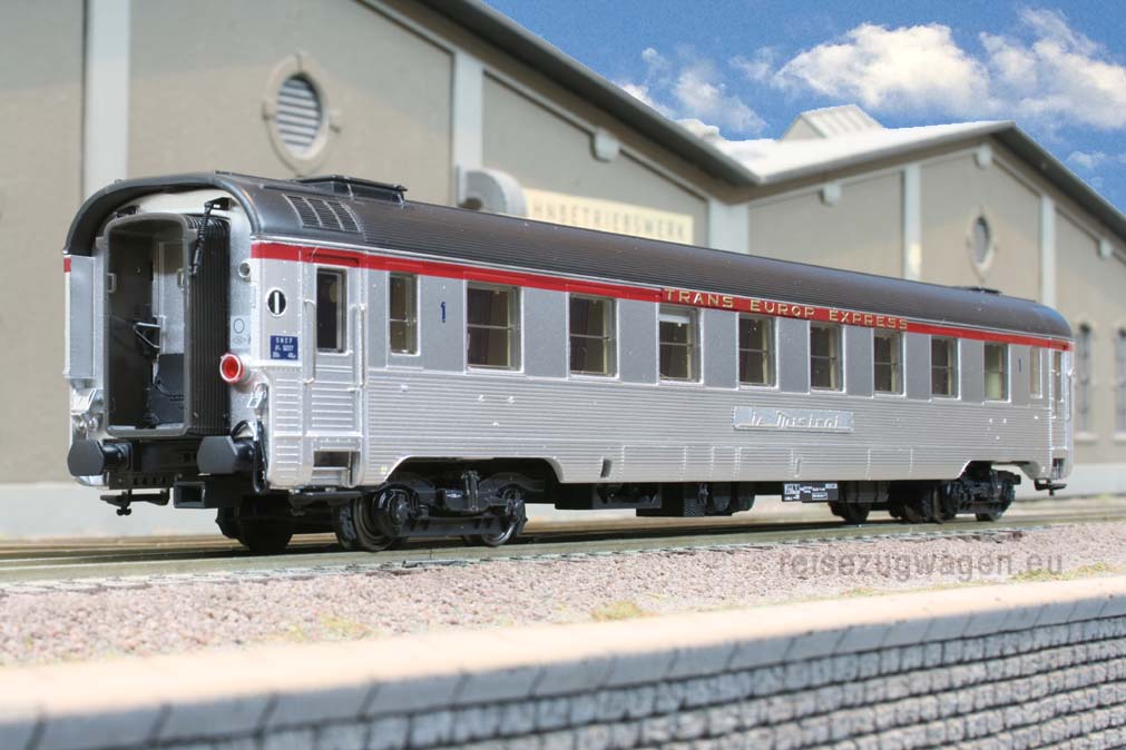 LS_41123_A8u_Gangseite