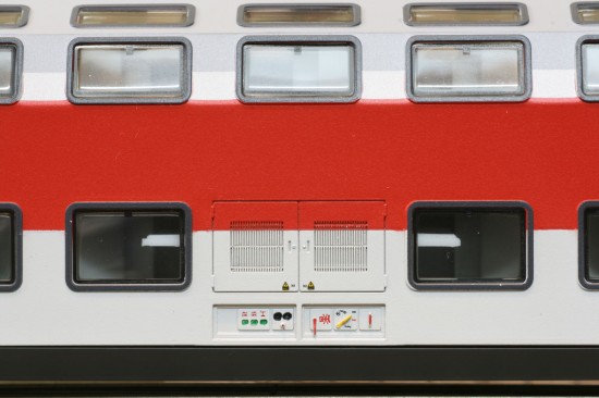 LS_46030-2_Detail1