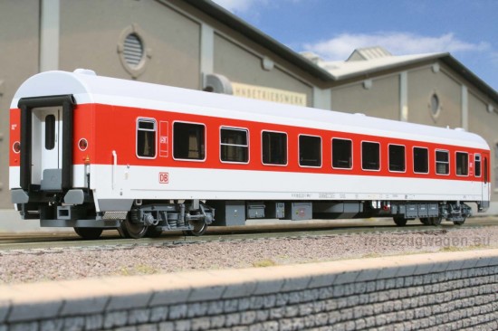 LS_46049_WRmz131_Gangseite