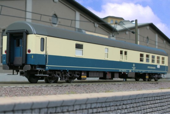 LS_46072-1_WRtm_Küchenseite