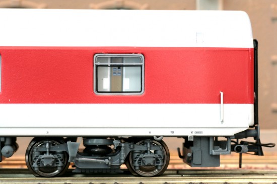 RT_33511_WLABmz_Detail3