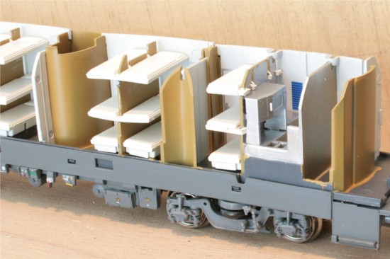RT_33511_WLABmz_Detail4