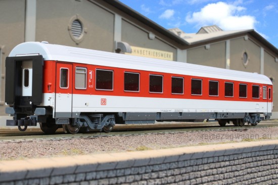 Roco_45268_Avmz_Seite2