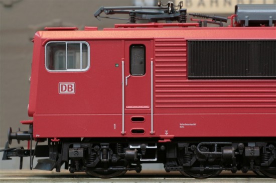 Roco_62437_BR155_orientrot_Detail