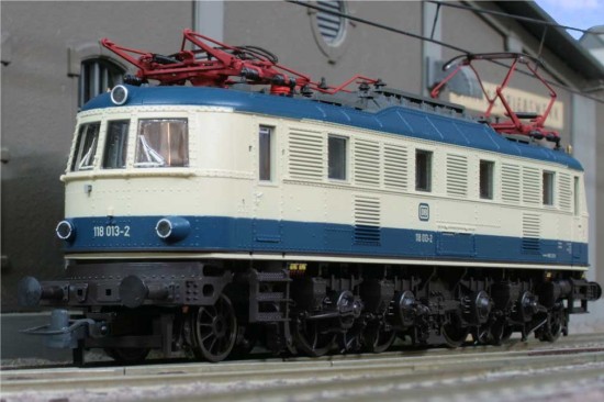 Roco_62632_BR118_tübe