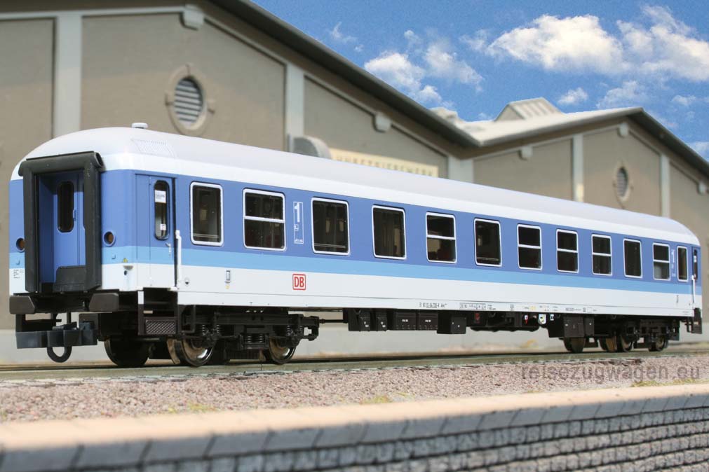 Roco_64430_Aimz_Gangseite