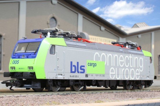 TRIX_22085_BR485_BLS