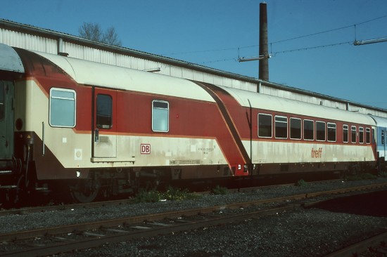 WGmh 61 80 89 - 90 002-0 -ex 61 80 09 - 90 201-5 Koeln 1-1996